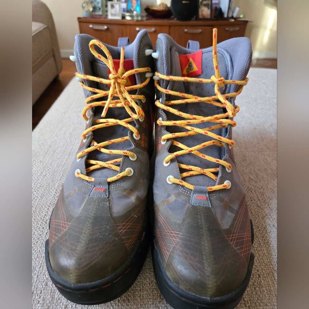 Nike ACG Men's Gray and Orange Boots